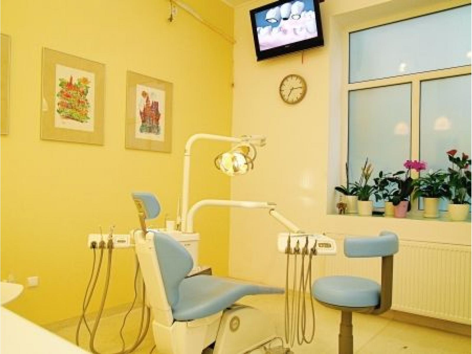 Dental Studio - den2.jpg