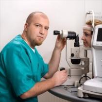 Medic specialist oftalmologLucian Ioan Sarbu