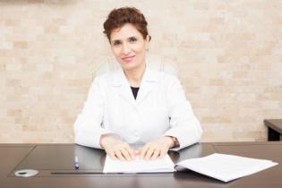 Ș.L. Dr. Cristina Farcaș, Medic specialist medicină internă - homeopatie