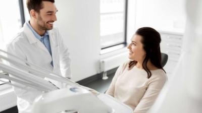 Ce trebuie să cunoască stomatologul despre tine înainte de o procedură dentară?