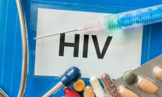Antiretroviralele HIV – aderenta la tratament si efectele secundare