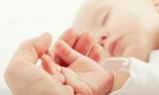 Cercetatorii au descoperit de ce se imbolnavesc bebelusii foarte des