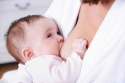 Laptele matern, hrana-medicament pentru nou-nascuti