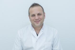 Asist. Univ. Dr. Bogdan Caraban, Medic specialist chirurgie plastică și estetică