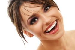 Zece sfaturi pentru dentitie sanatoasa si zambet perfect