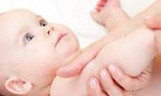 Ingrijirea pielii bebelusului: esentialul despre creme, pudre, sapunuri 