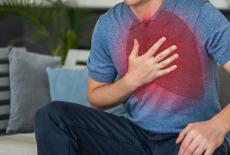 Durerea pulmonara: Cauze, Evaluare si Management