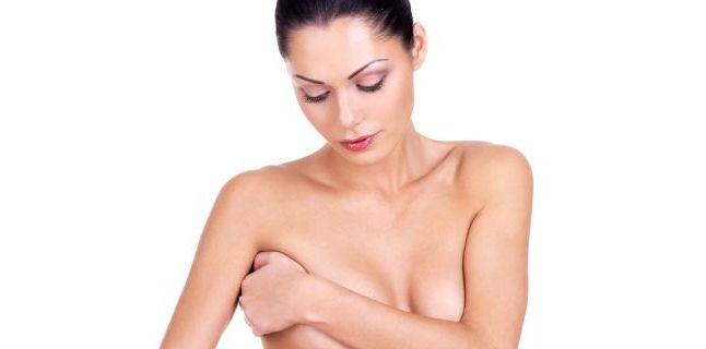 Implanturile mamare - ce presupune interventia si riscurile ce pot aparea