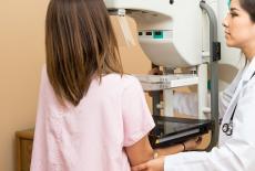 Ce este mamografia si de ce avem nevoie de ea? Interviu cu Dr. Andreea Lefter, medic specialist radiologie si imagistica medicala