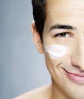 cum să netezi pielea de pe fața unui bărbat