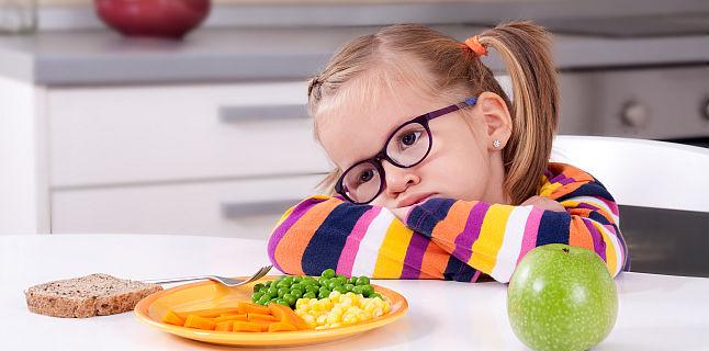 Lipsa poftei de mâncare la copii – ce poate ascunde?