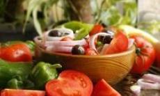 4 motive pentru a servi o salata zilnic