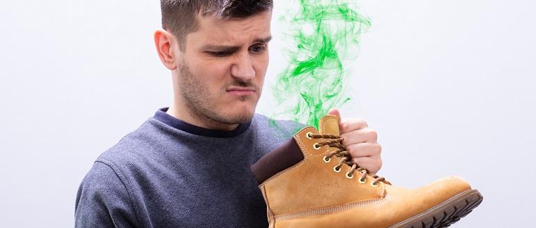 Care sunt cauzele mirosului neplacut din pantofi si cum scapi de aceasta problema