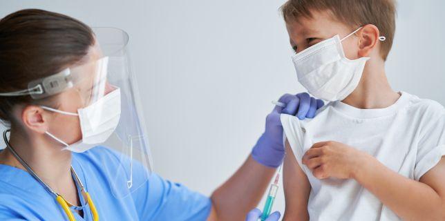 Pfizer a inceput testarea vaccinului anti-COVID pe copiii sub 12 ani, inclusiv pe bebelusii de 6 luni